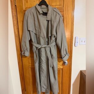 J Gallery women’s lined raincoat